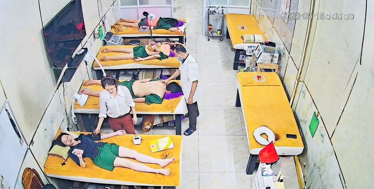 Đau Lưng Khi Ngồi L&acirc;u L&agrave; Bệnh G&igrave;? C&aacute;ch Nhận Biết Nguy&ecirc;n Nh&acirc;n Thường Gặp