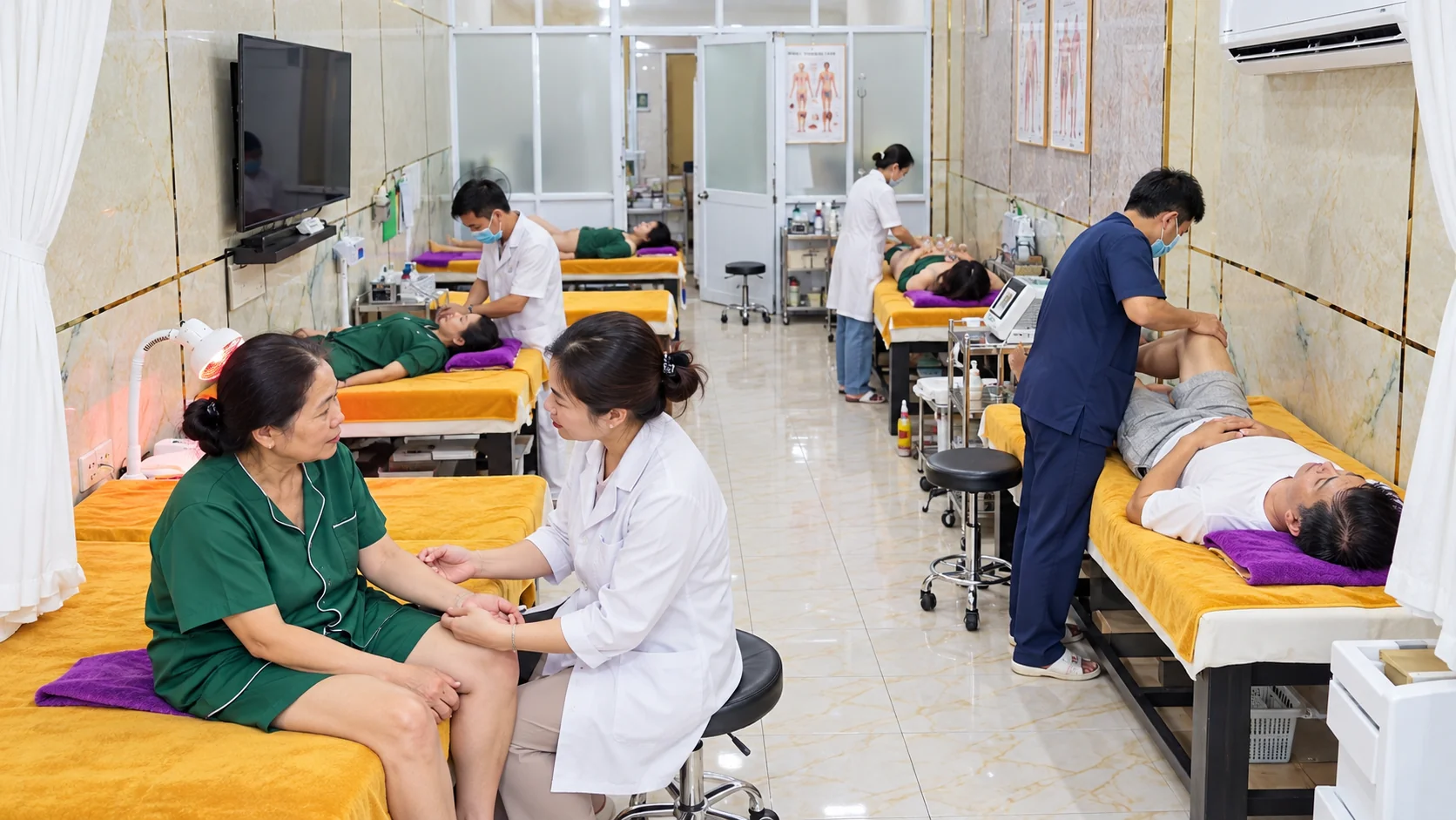 Ch&acirc;m Cứu C&oacute; Đau Kh&ocirc;ng? Giải Đ&aacute;p Cho Người Lần Đầu Điều Trị