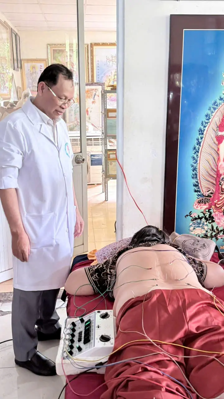 Nh&igrave;n lại chuyến thiện nguyện ch&ugrave;a Linh Thứu, Củ Chi của Đ&ocirc;ng Y Phước Khang