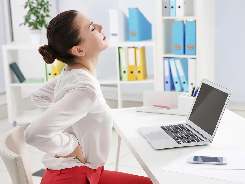 Ngồi M&aacute;y T&iacute;nh Nhiều Bị Đau Cổ Vai G&aacute;y: L&agrave;m Sao Để Giảm Kh&oacute; Chịu?